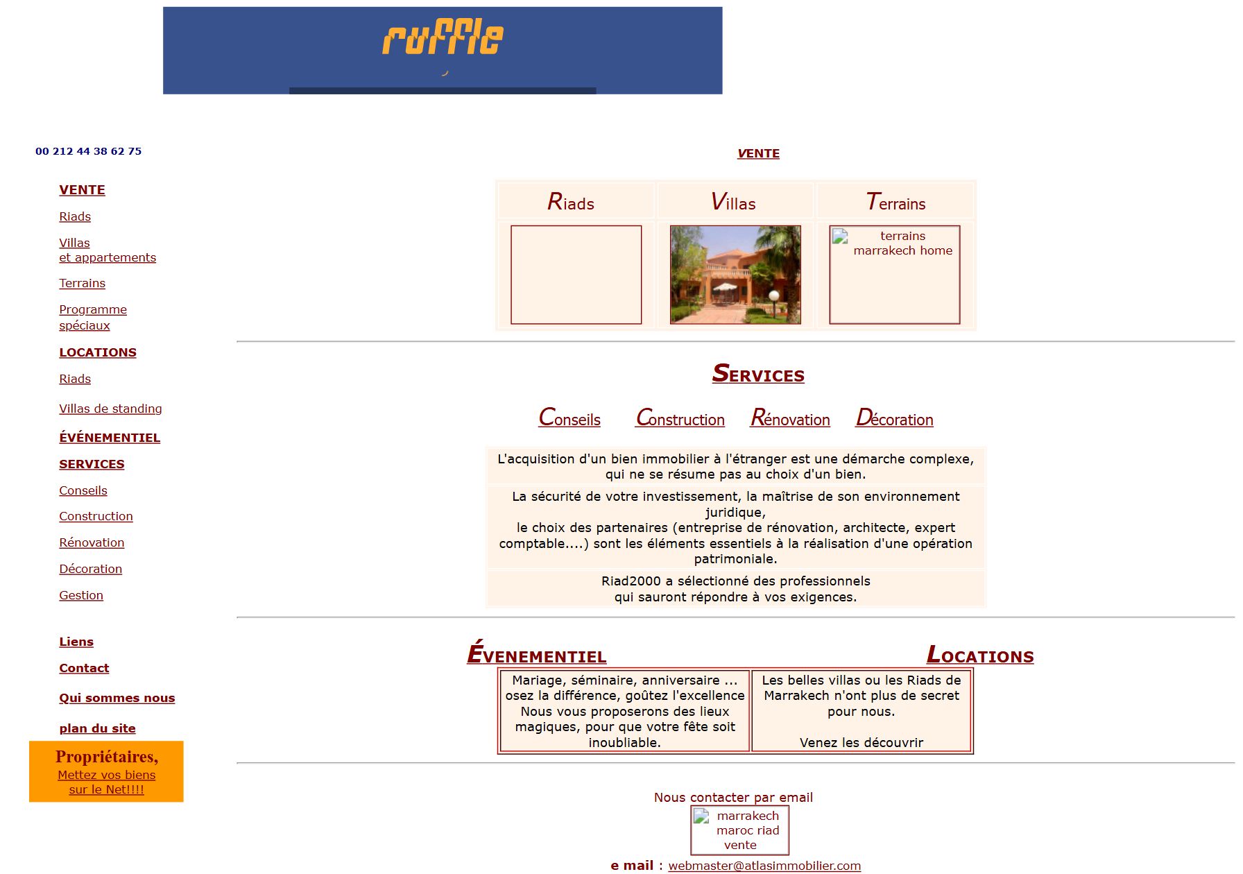 Le site en 2001 : mise en page en tableaux HTML, menu textuel à gauche